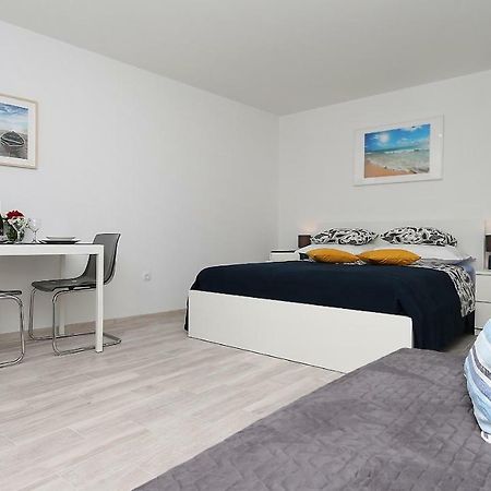 Modern Apartments Iva Makarska Exterior foto