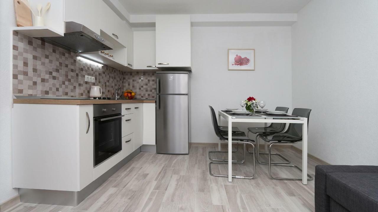 Modern Apartments Iva Makarska Exterior foto
